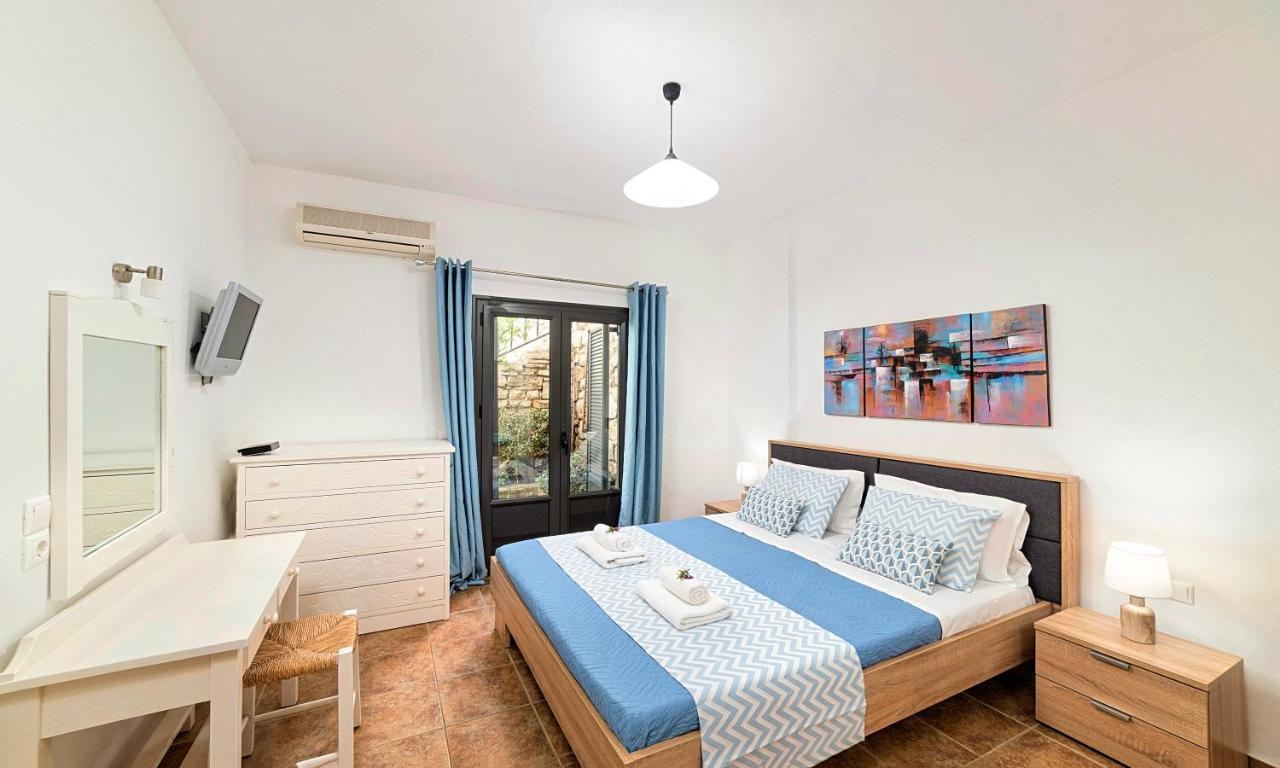 Du Lac Villas Kournas Экстерьер фото